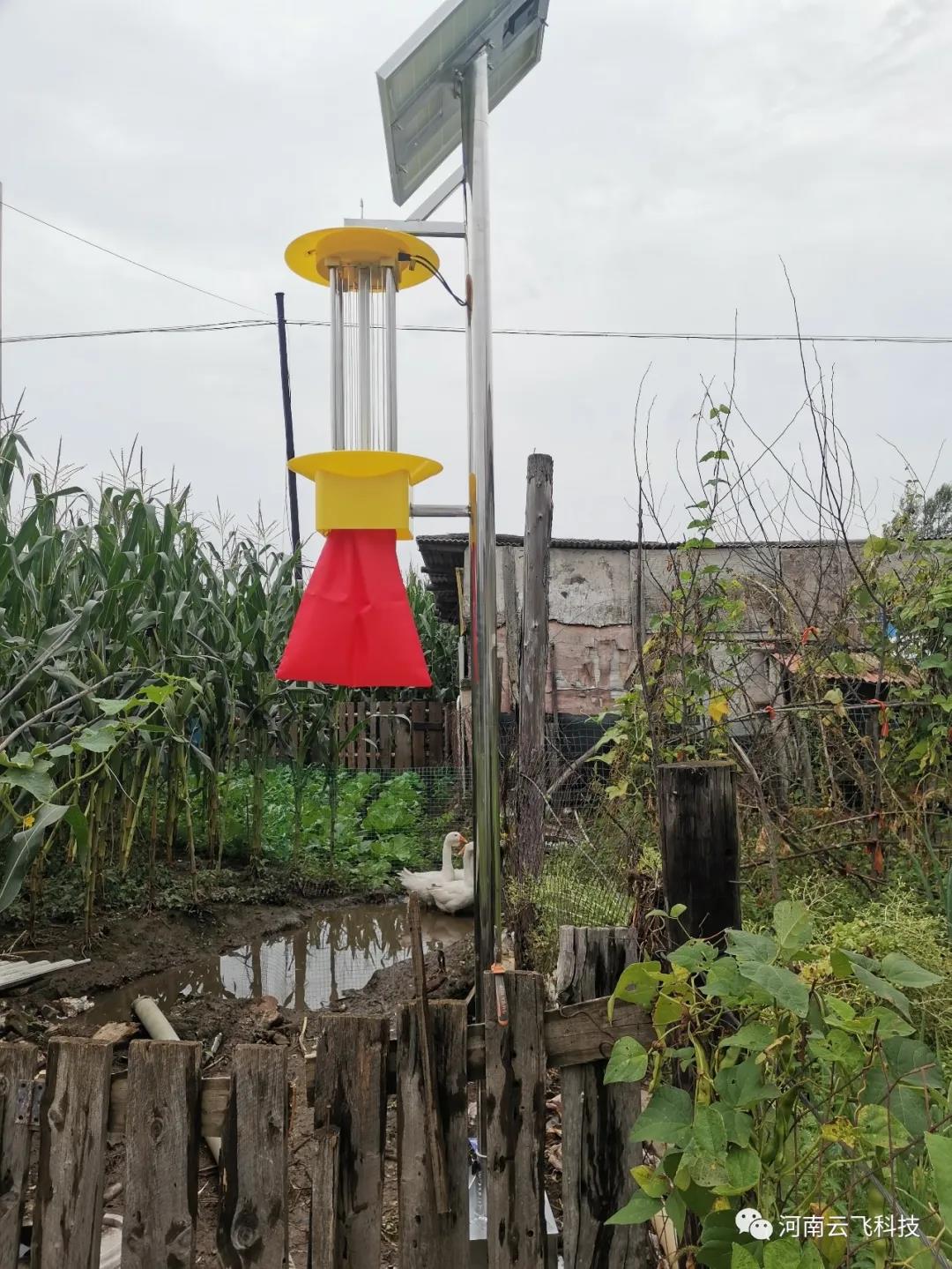 太陽(yáng)能誘蟲(chóng)燈